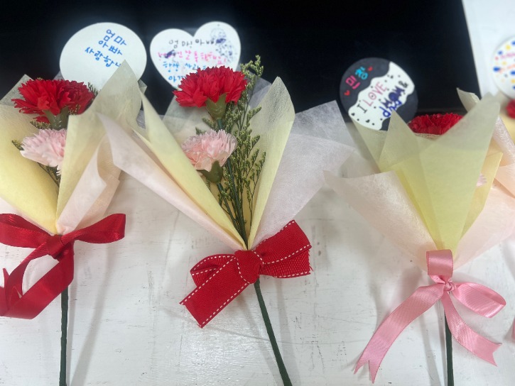 어버이날 카네이션 만들기(9).jpg