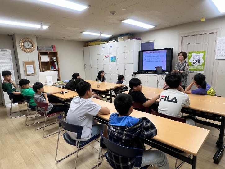 마약류 오남용교육 및 흡연 교육 진행 사진(4).jpg