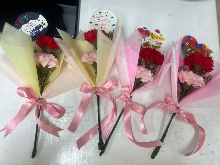 어버이날 카네이션 만들기(11).jpg